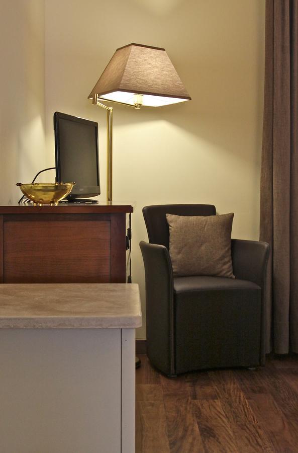 Bronzino House Bed & Breakfast Милано Екстериор снимка