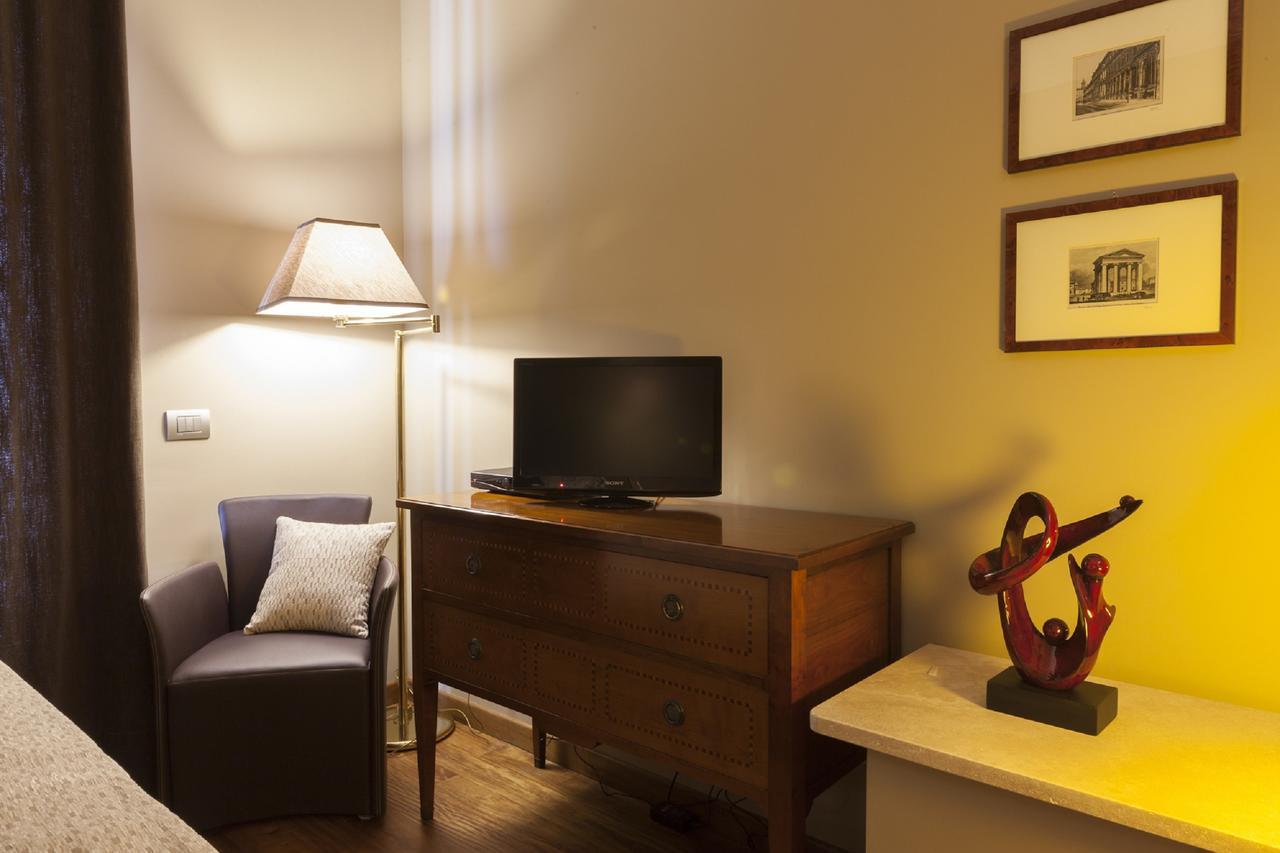 Bronzino House Bed & Breakfast Милано Екстериор снимка